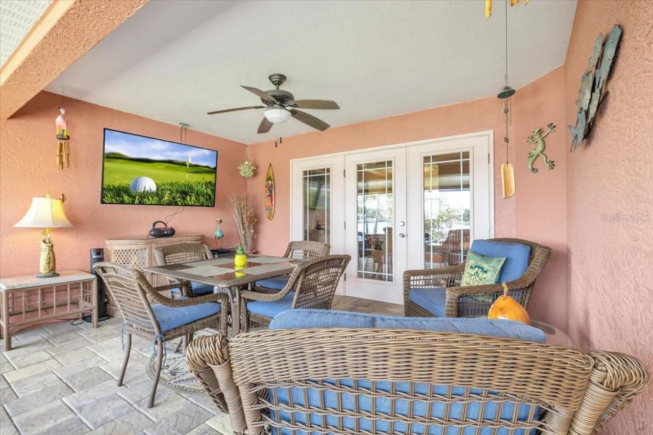 11614 SW Courtly Manor Drive , Lake Suzy, FL 34269 Photo