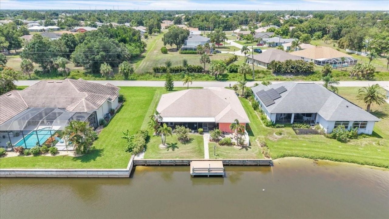 11614 SW Courtly Manor Drive , Lake Suzy, FL 34269 Photo