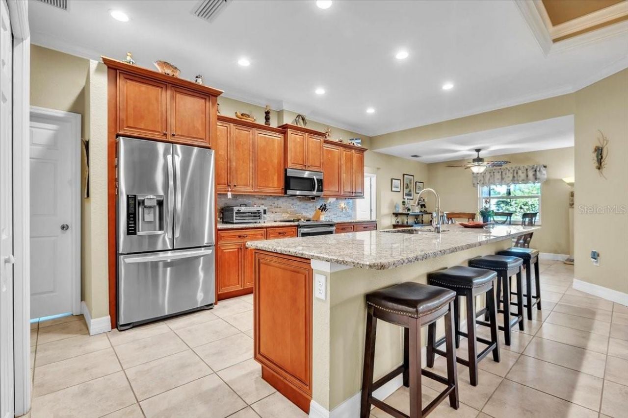 11614 SW Courtly Manor Drive , Lake Suzy, FL 34269 Photo