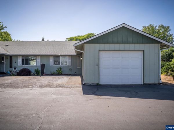 607 32nd Av SE, Albany, OR 97322