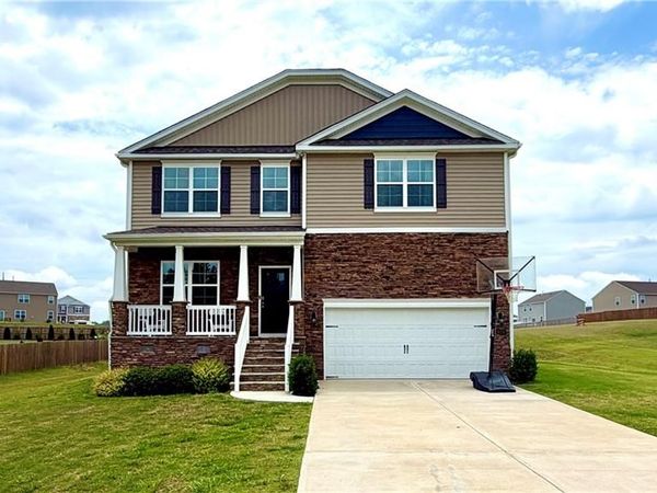 8524 Cripple gate Trace, Browns Summit, NC 27214