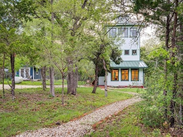 112 Boulder LN , Manor, TX 78653