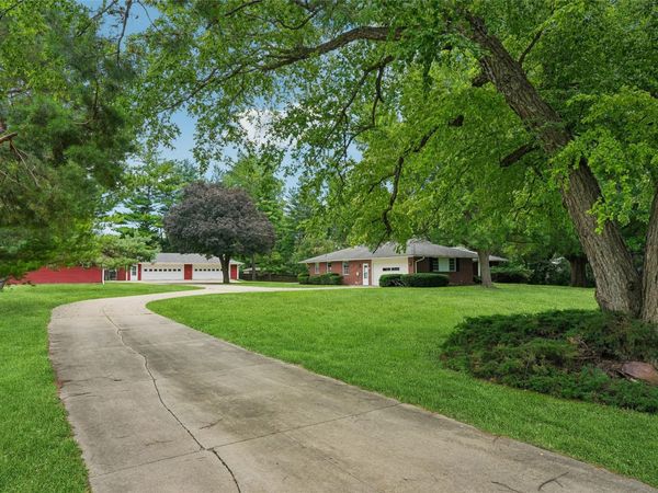 4217 86th Street, Urbandale, IA 50322