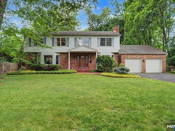 10 Marcotte Lane, TENAFLY, NJ 07670