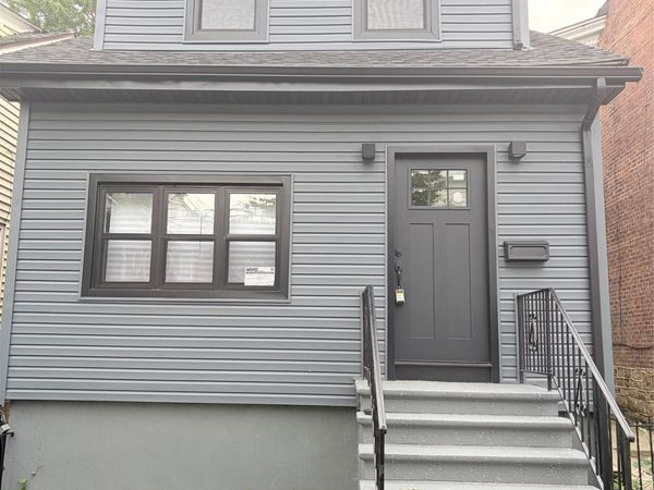 128 E 238th Street , Bronx, NY 10470