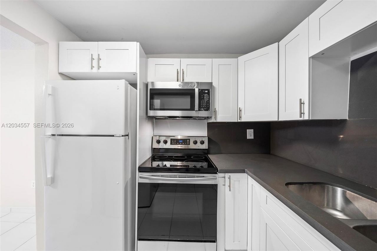 3025 Mary St, Unit 1, Miami, FL 33133 Photo