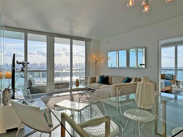 540 West Ave , Unit 2114, Miami Beach, FL 33139