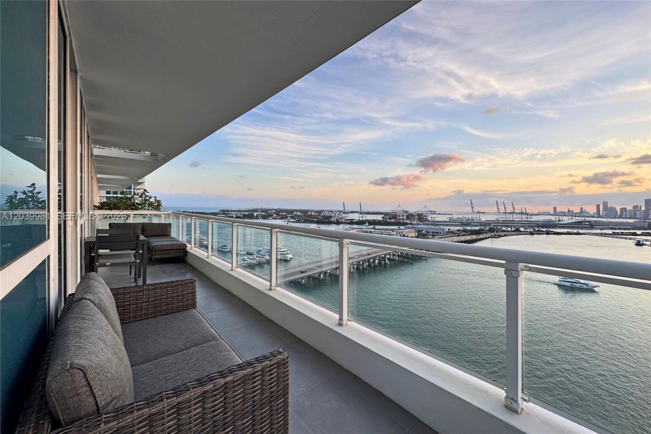 540 West Ave , Unit 2114, Miami Beach, FL 33139 Photo