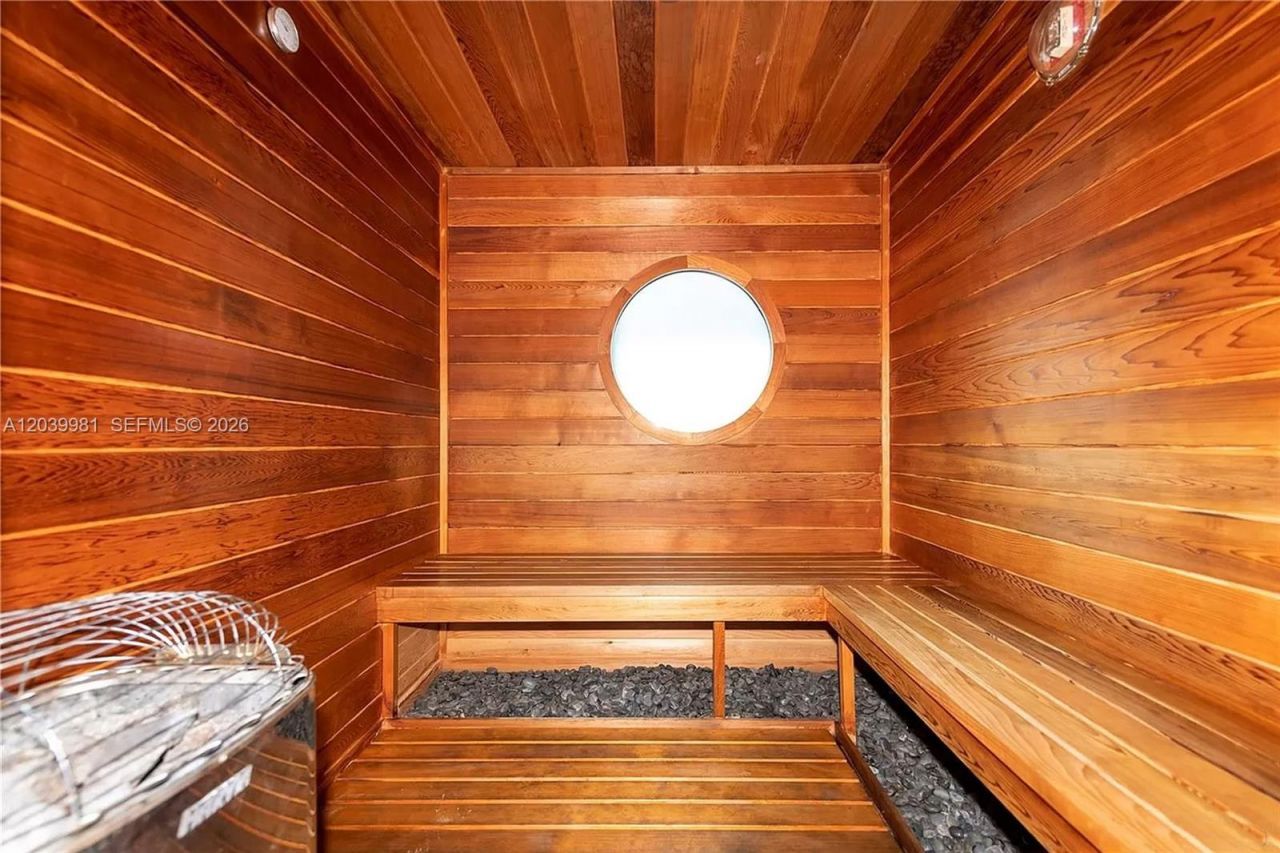 540 West Ave , Unit 2114, Miami Beach, FL 33139 Photo