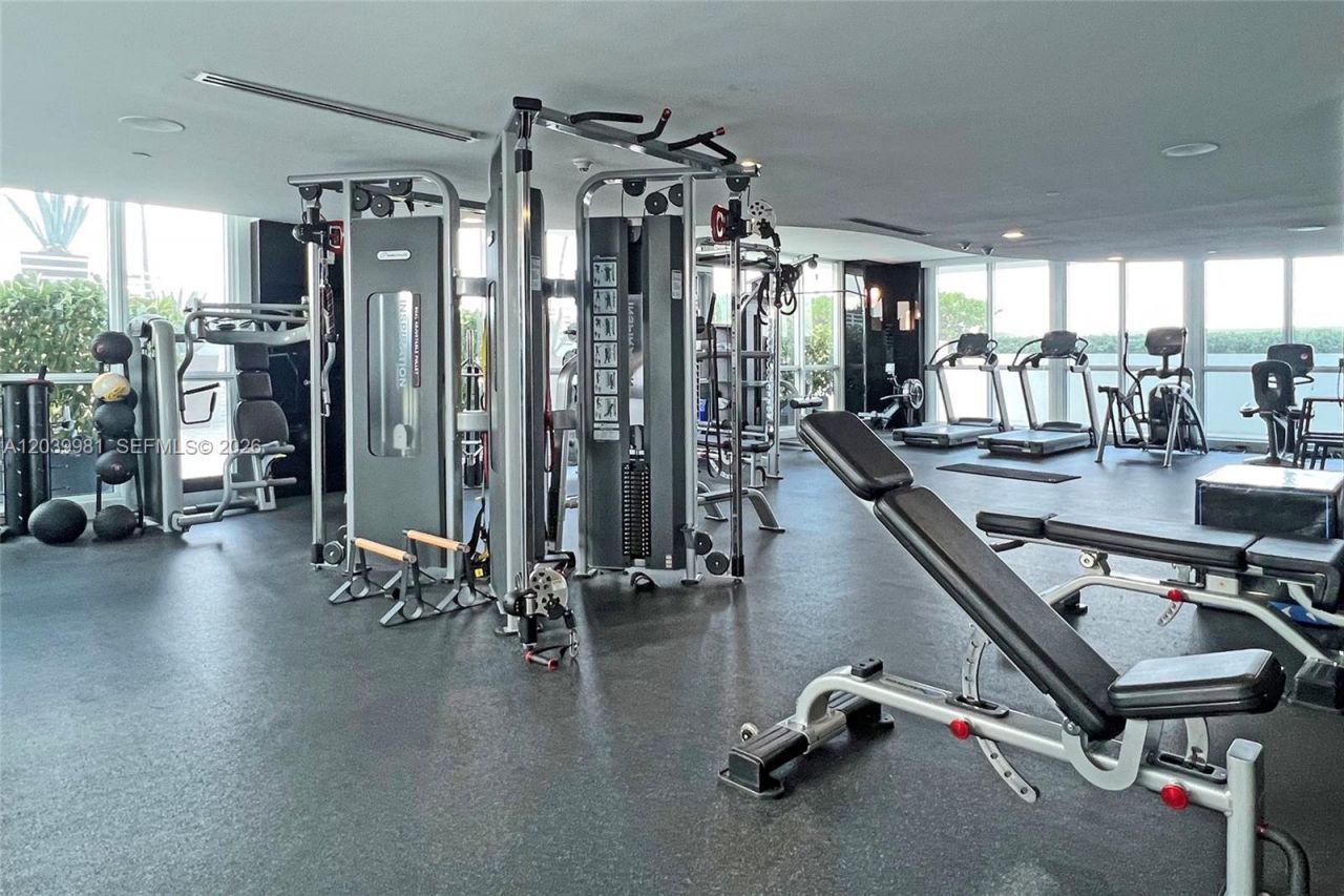 540 West Ave , Unit 2114, Miami Beach, FL 33139 Photo
