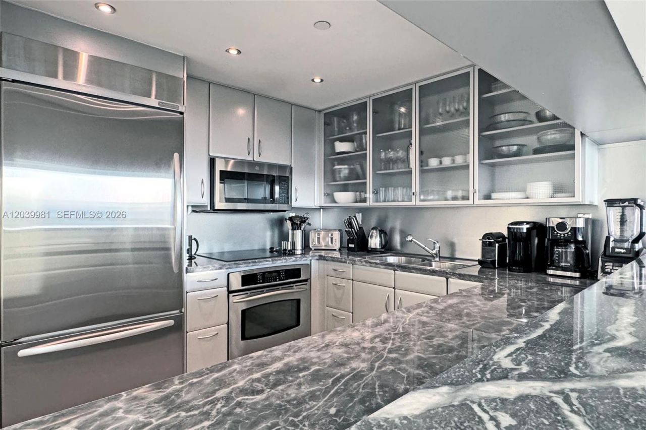 540 West Ave , Unit 2114, Miami Beach, FL 33139 Photo