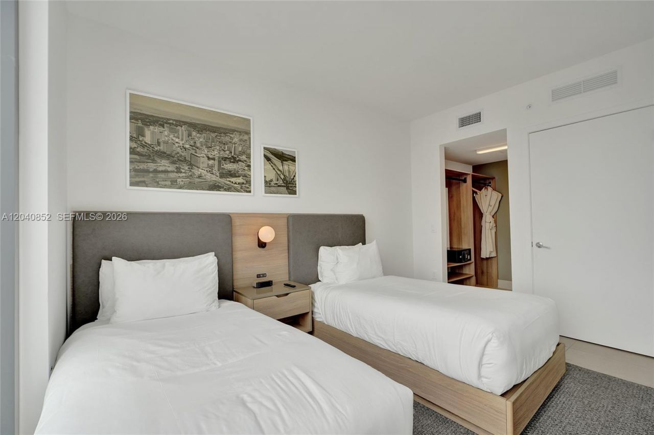 159 NE 6th St , Unit 3916, Miami, FL 33132 Photo