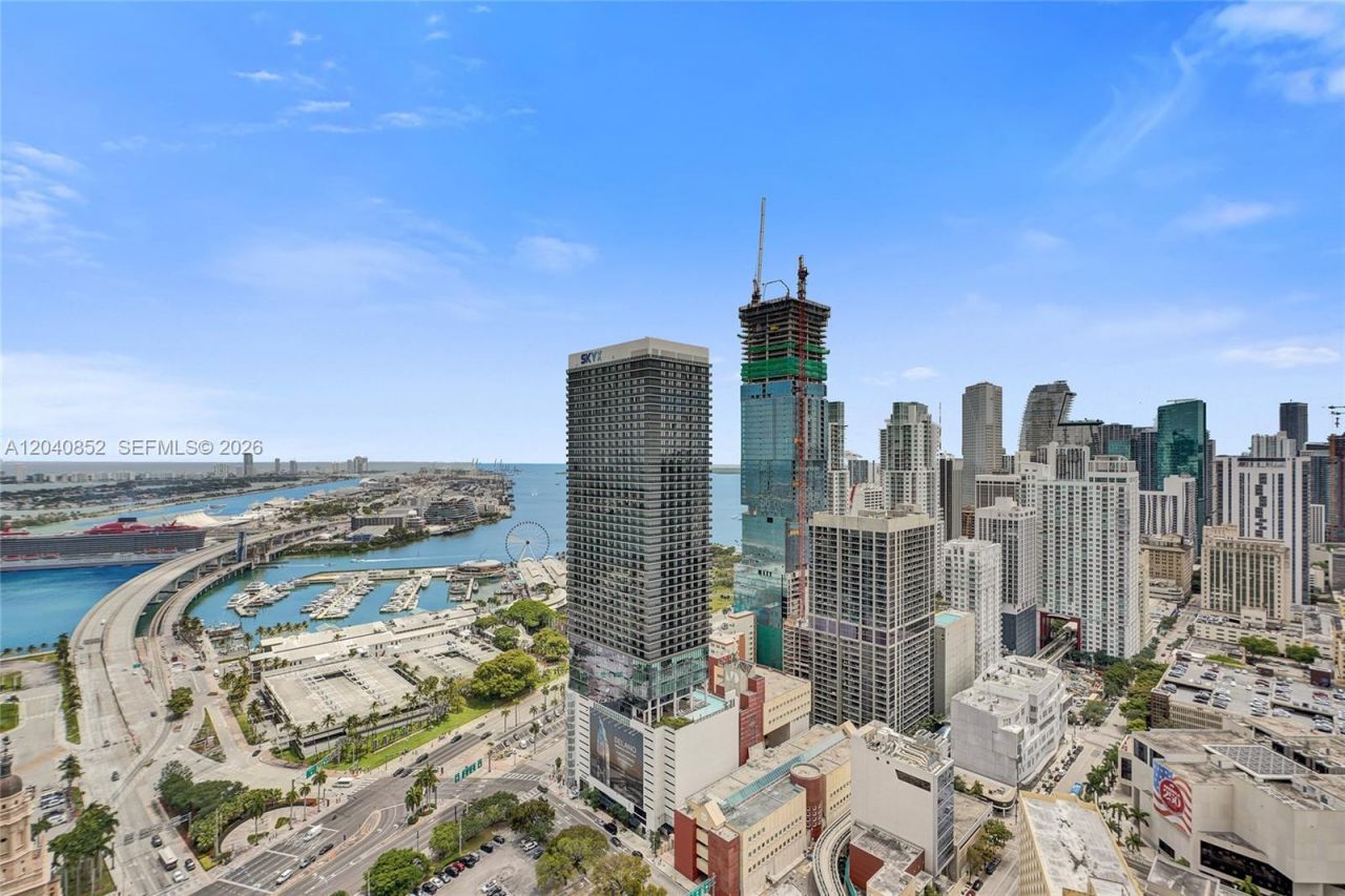 159 NE 6th St , Unit 3916, Miami, FL 33132 Photo