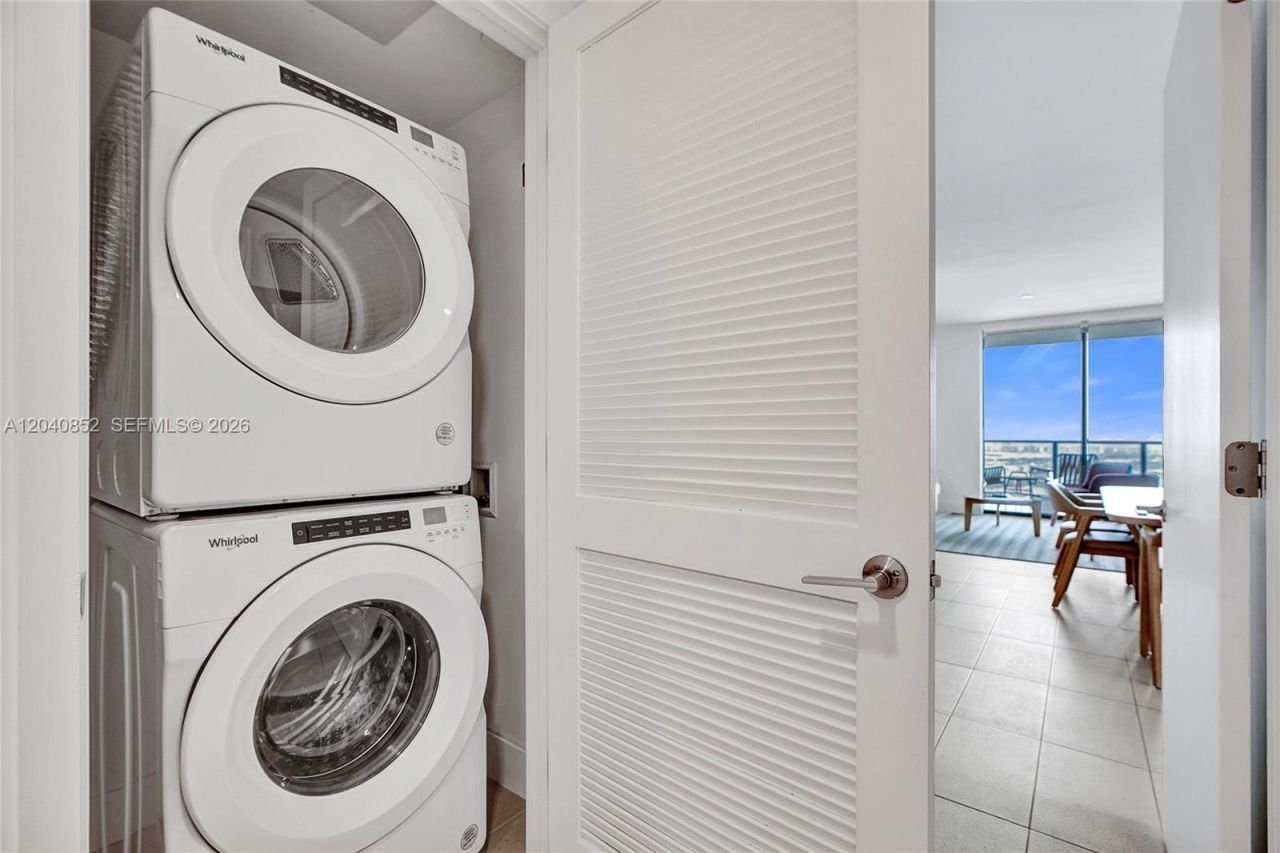 159 NE 6th St , Unit 3916, Miami, FL 33132 Photo