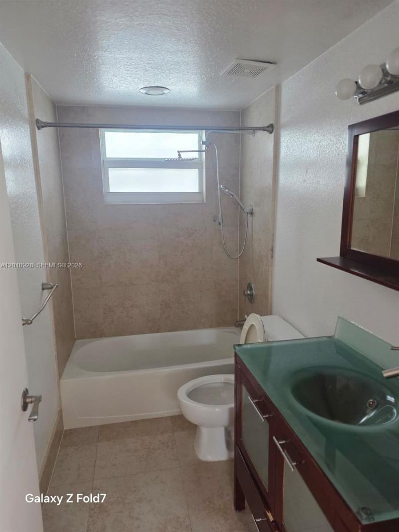 1080 99th St, Unit 323, Bay Harbor Islands, FL 33154 Photo