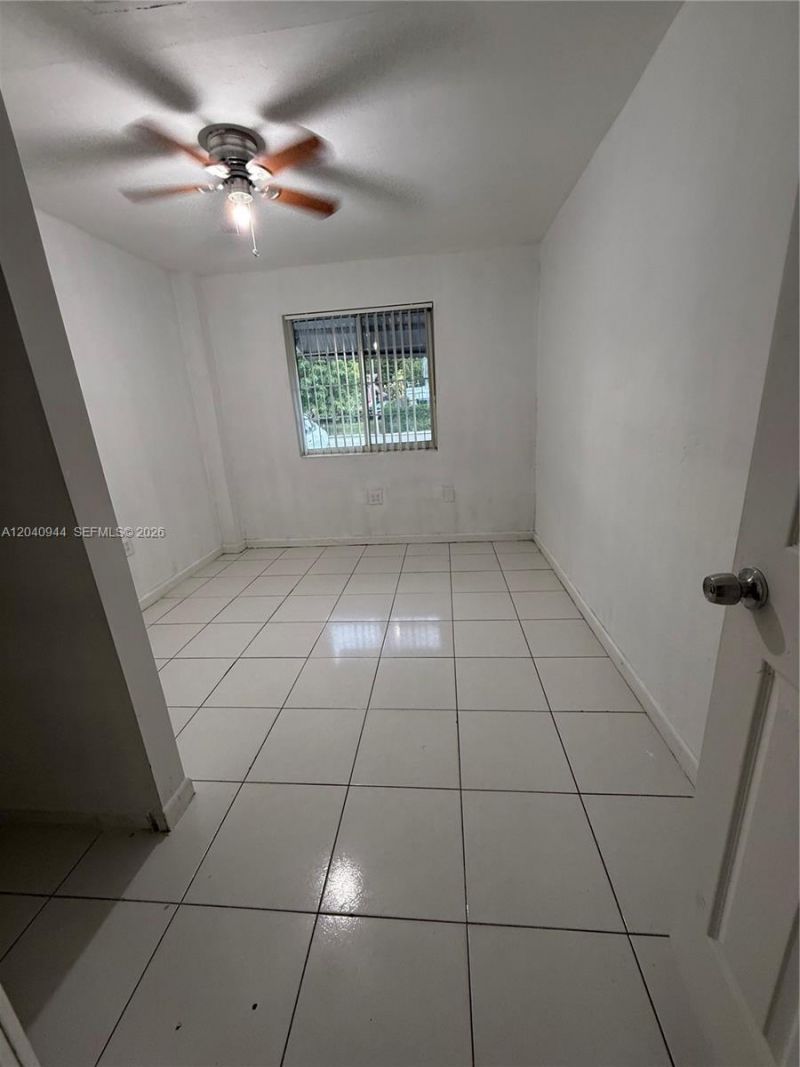 300 SW 9th Ave, Unit A, Hallandale Beach, FL 33009 Photo