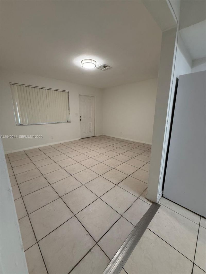 300 SW 9th Ave, Unit A, Hallandale Beach, FL 33009 Photo