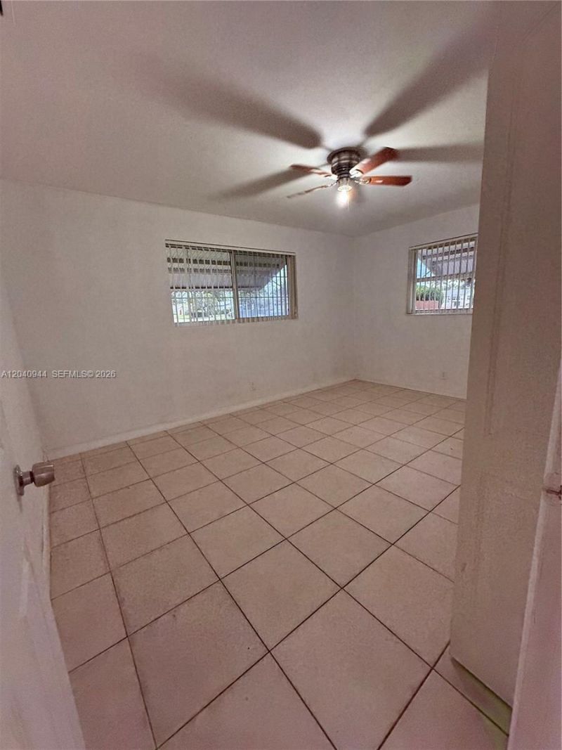300 SW 9th Ave, Unit A, Hallandale Beach, FL 33009 Photo