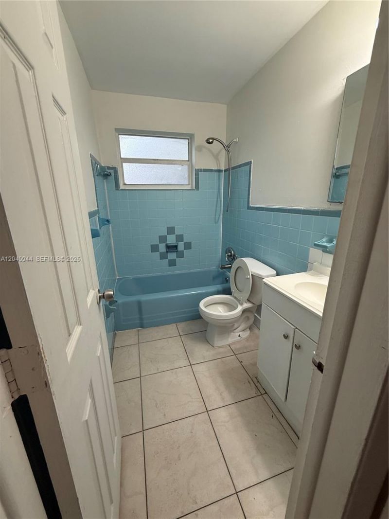 300 SW 9th Ave, Unit A, Hallandale Beach, FL 33009 Photo