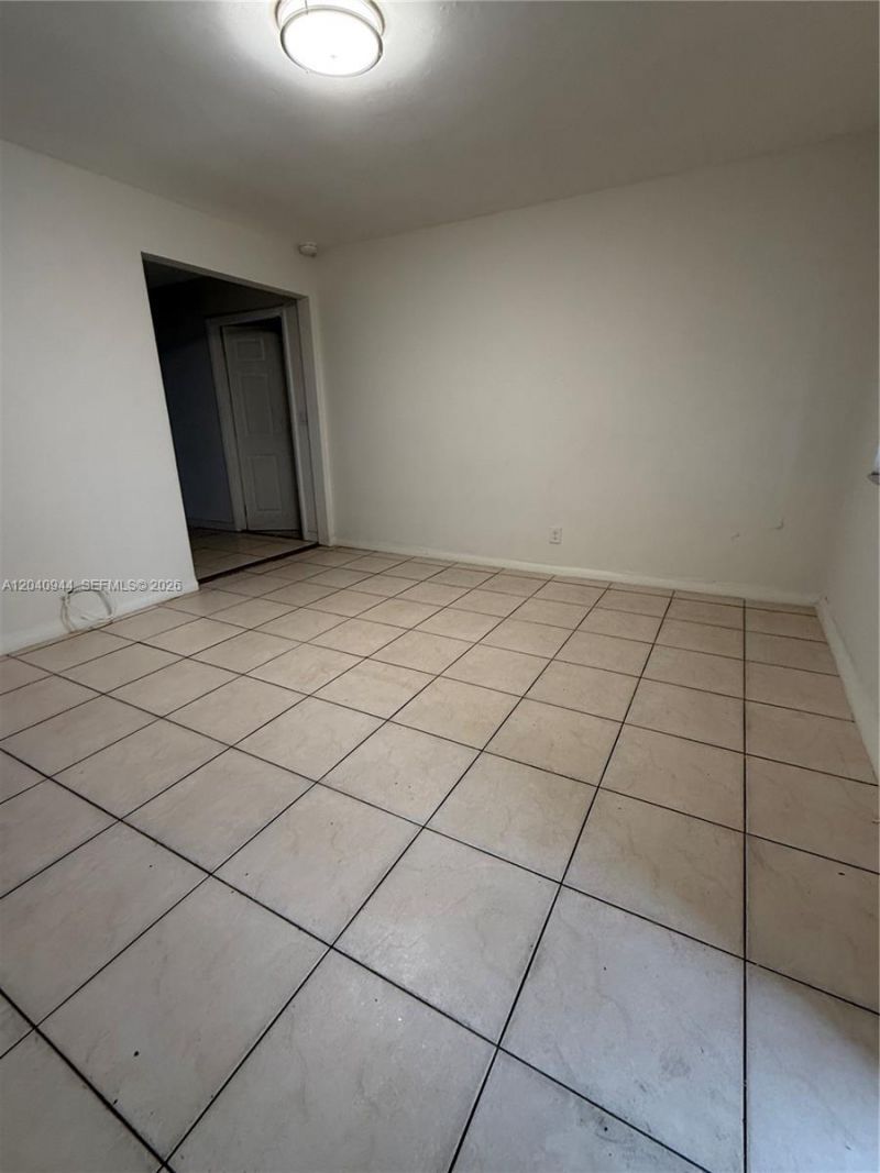 300 SW 9th Ave, Unit A, Hallandale Beach, FL 33009 Photo