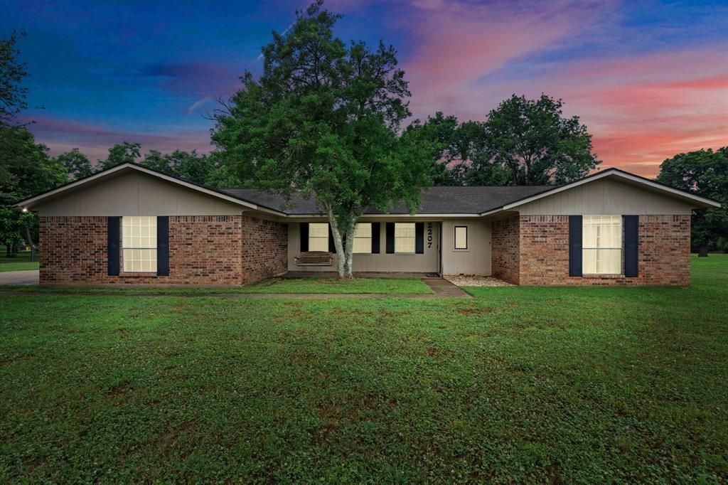 2207 Hickory Ridge Drive, Bossier City, LA 71111 Main Photo