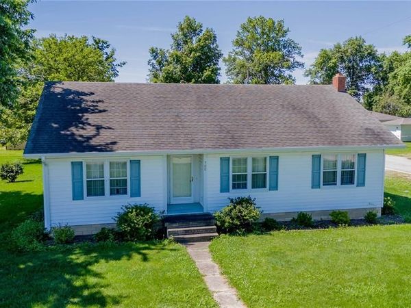 700 Gehle Street , St Peter, IL 62880