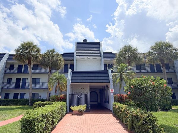 4266 Deste Court, Unit 101, Lake Worth, FL 33467