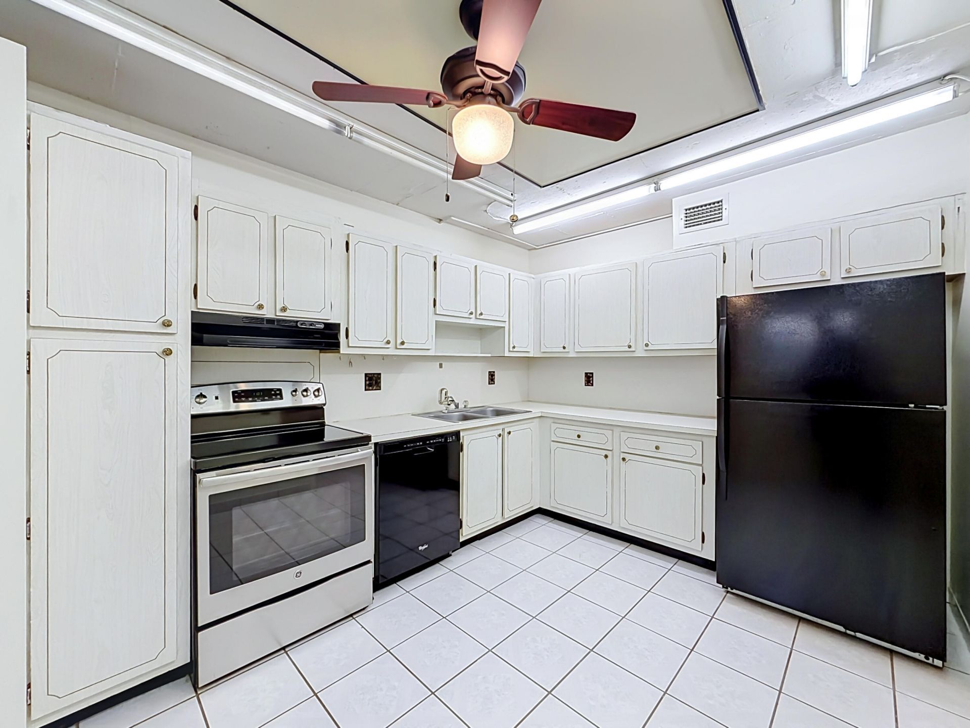 2850 Forest Hills Boulevard, Unit 212, Coral Springs, FL 33065 Photo