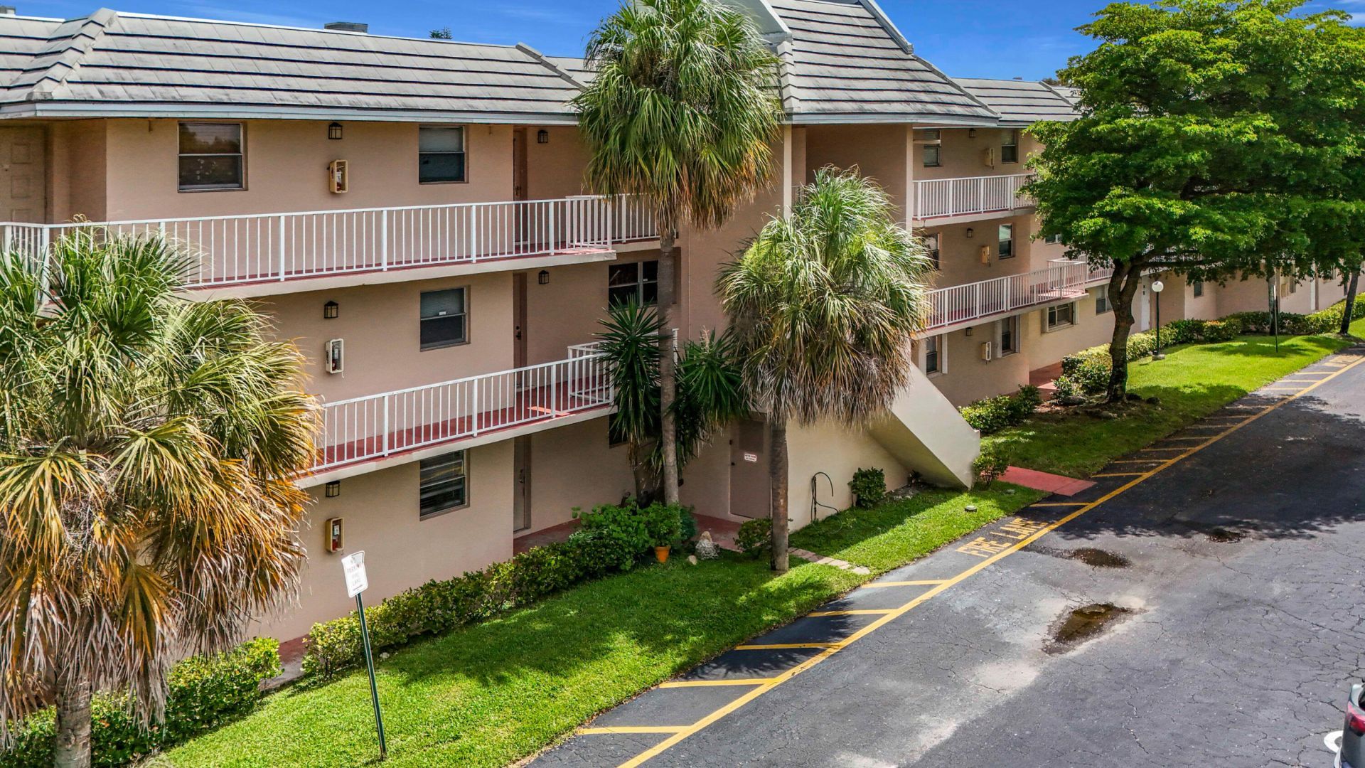 2850 Forest Hills Boulevard, Unit 212, Coral Springs, FL 33065 Photo