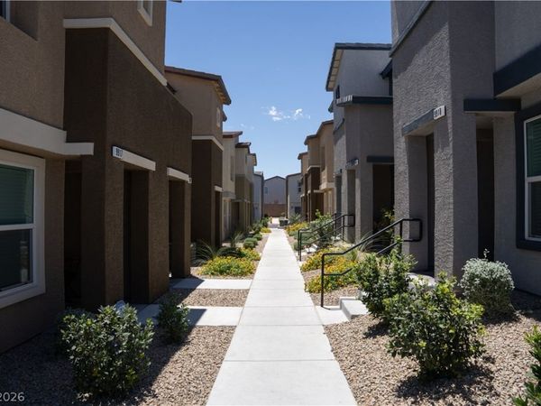 9918 Daffodil Hills Street , Las Vegas, NV 89141