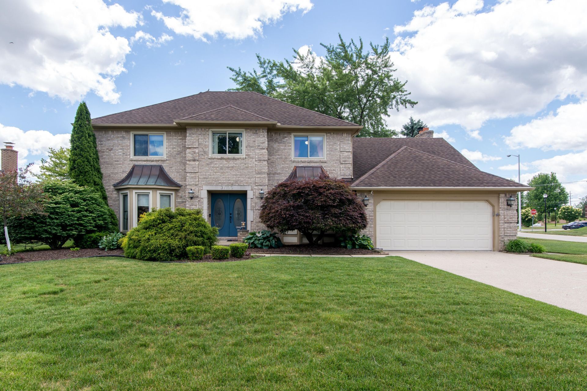 37155 Muirfield Drive, Livonia, MI 48152 Main Photo
