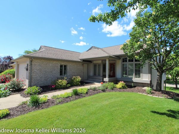 4205 Sabal Pointe Court SE, Unit 10, Grand Rapids, MI 49546