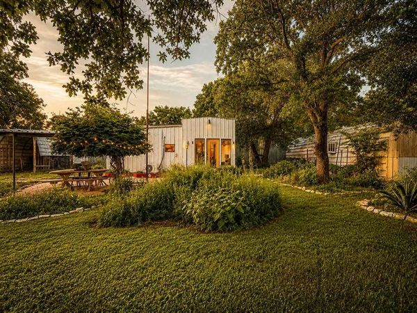 128 E Castlewood DR , Marble Falls, TX 78654