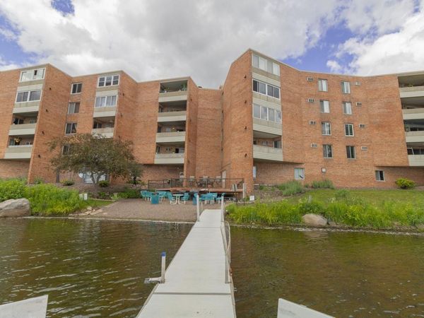 329 Geneva Avenue N, Unit 315, Oakdale, MN 55128