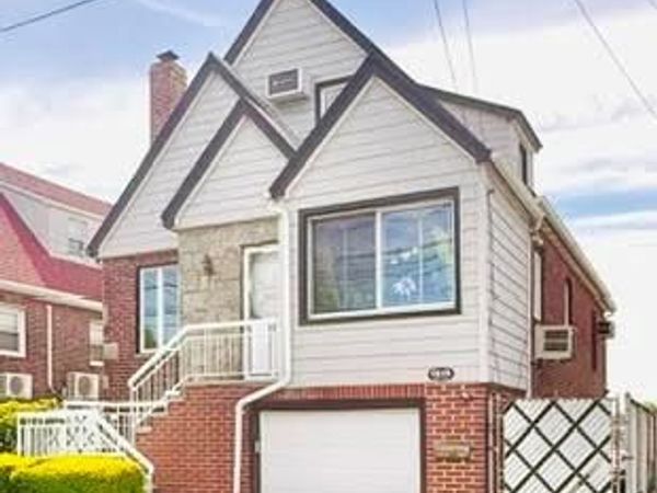 9404 157th Avenue , Howard Beach, NY 11414