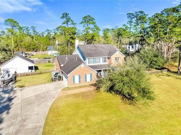 1024 CLAIRE Drive , Slidell, LA 70461