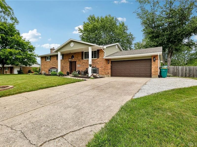 2170 Northern Drive, Beavercreek, OH 45431 Photo 2