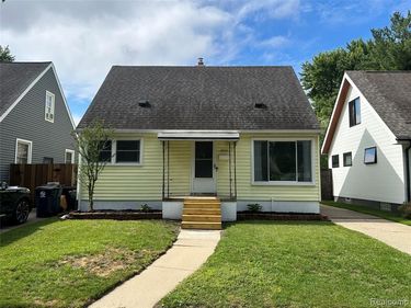 2022 E Lincoln Avenue, Royal Oak, MI 48067