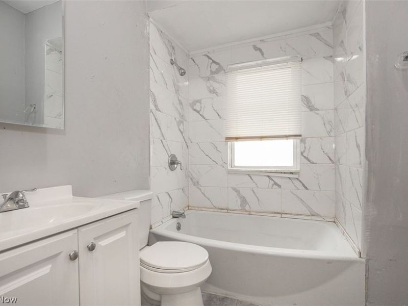 9421 Parkview Avenue, Cleveland, OH 44104 Photo 11