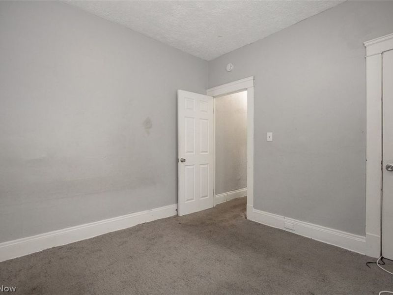 9421 Parkview Avenue, Cleveland, OH 44104 Photo 14