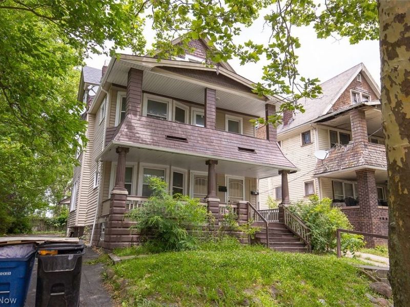 9421 Parkview Avenue, Cleveland, OH 44104 Photo 2
