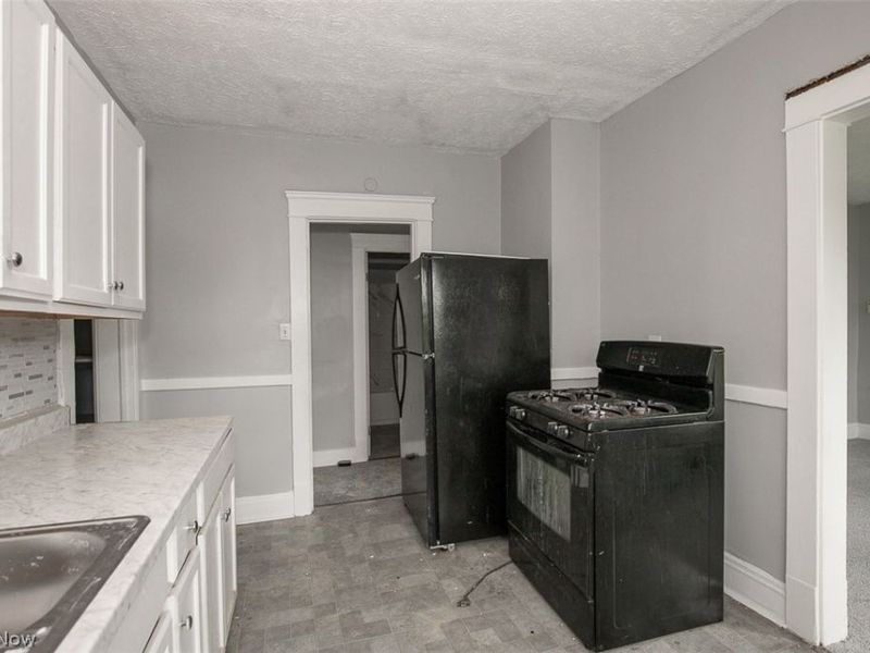 9421 Parkview Avenue, Cleveland, OH 44104 Photo 24