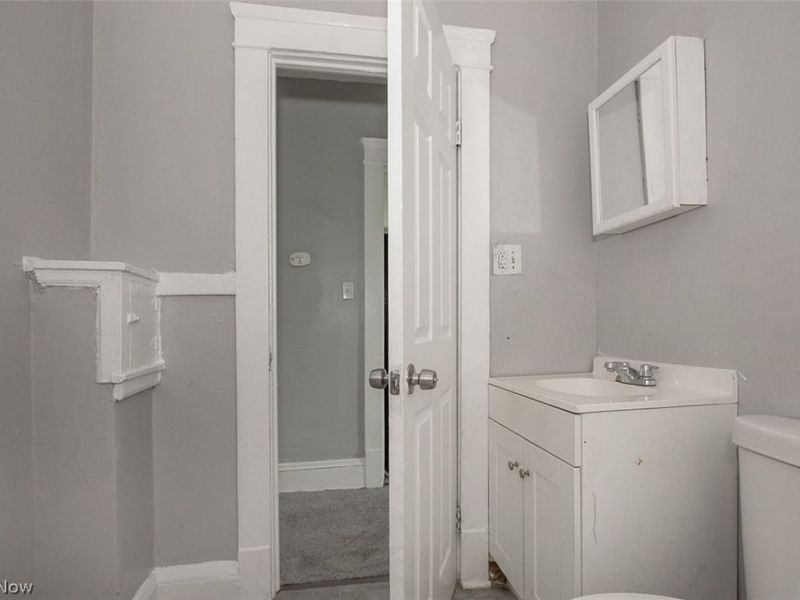 9421 Parkview Avenue, Cleveland, OH 44104 Photo 27