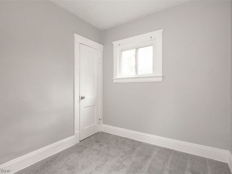 9421 Parkview Avenue, Cleveland, OH 44104 Photo 31