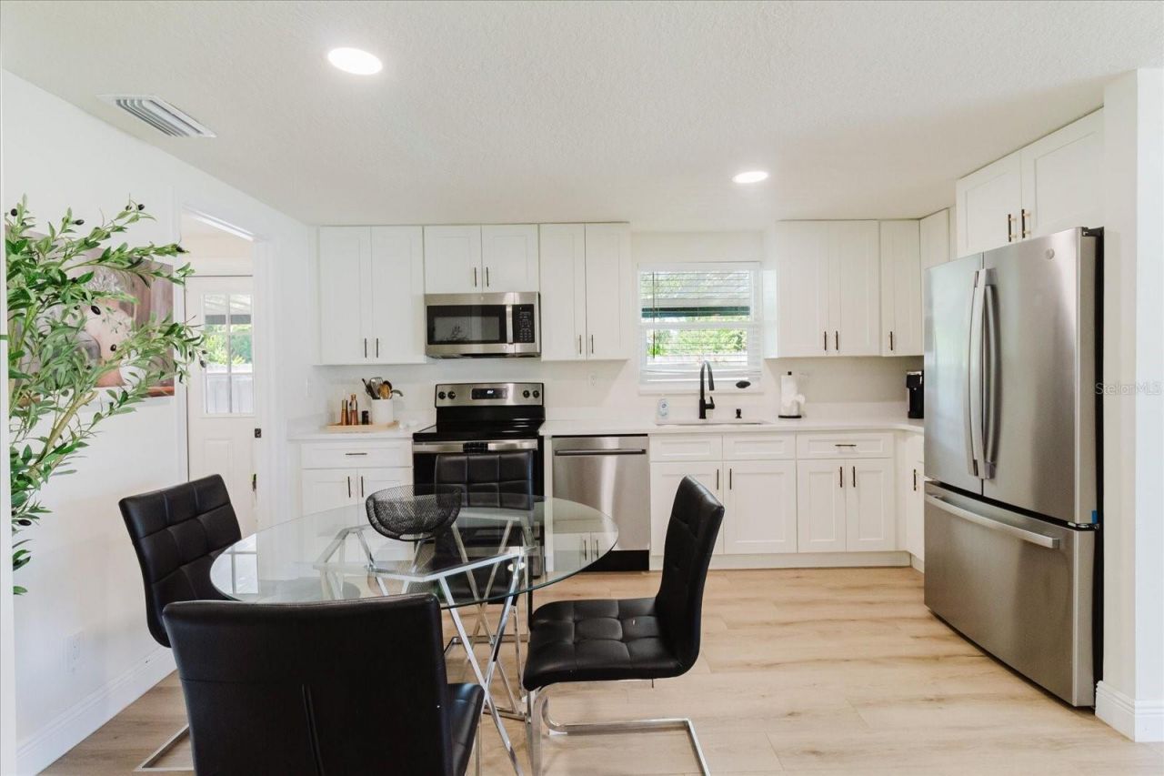 916 17th Street N, Saint Petersburg, FL 33713 Photo