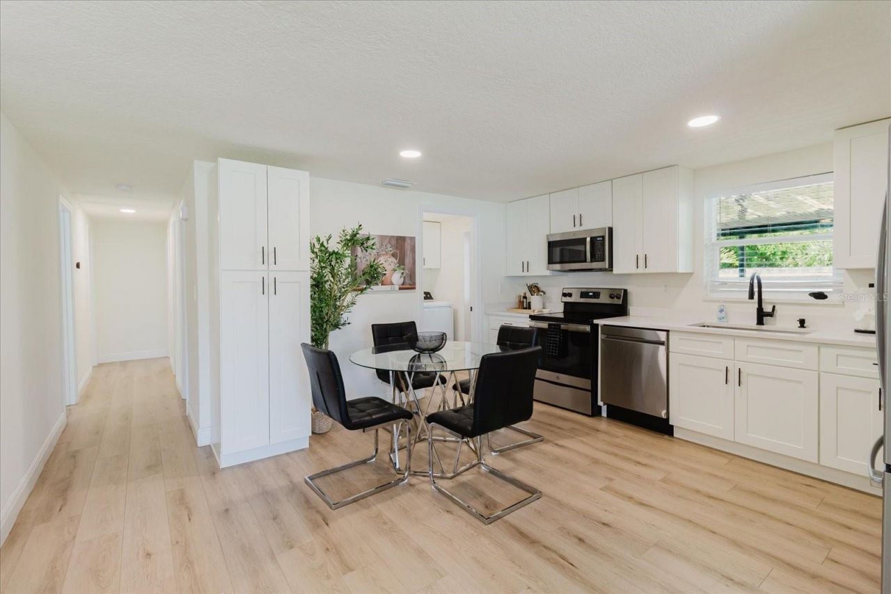 916 17th Street N, Saint Petersburg, FL 33713 Photo
