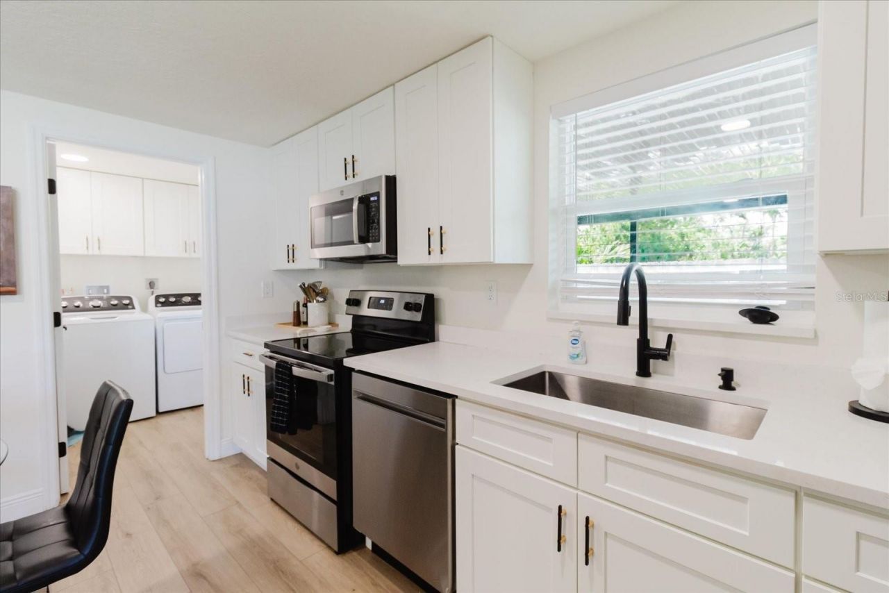 916 17th Street N, Saint Petersburg, FL 33713 Photo
