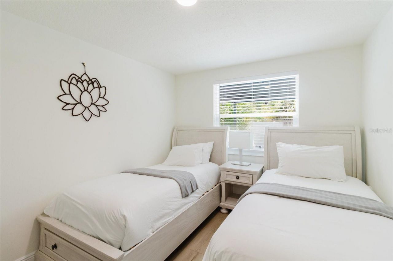 916 17th Street N, Saint Petersburg, FL 33713 Photo