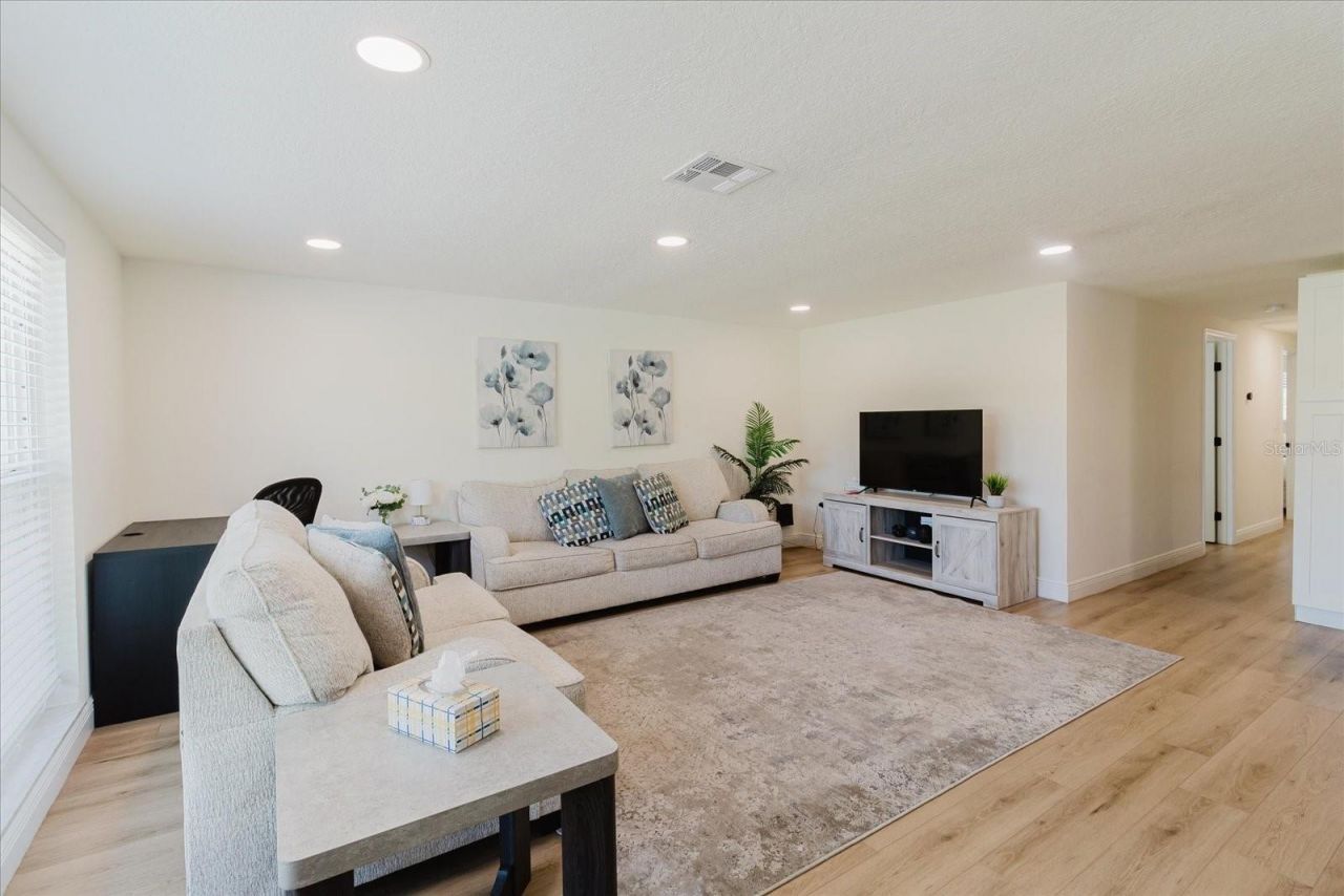 916 17th Street N, Saint Petersburg, FL 33713 Photo