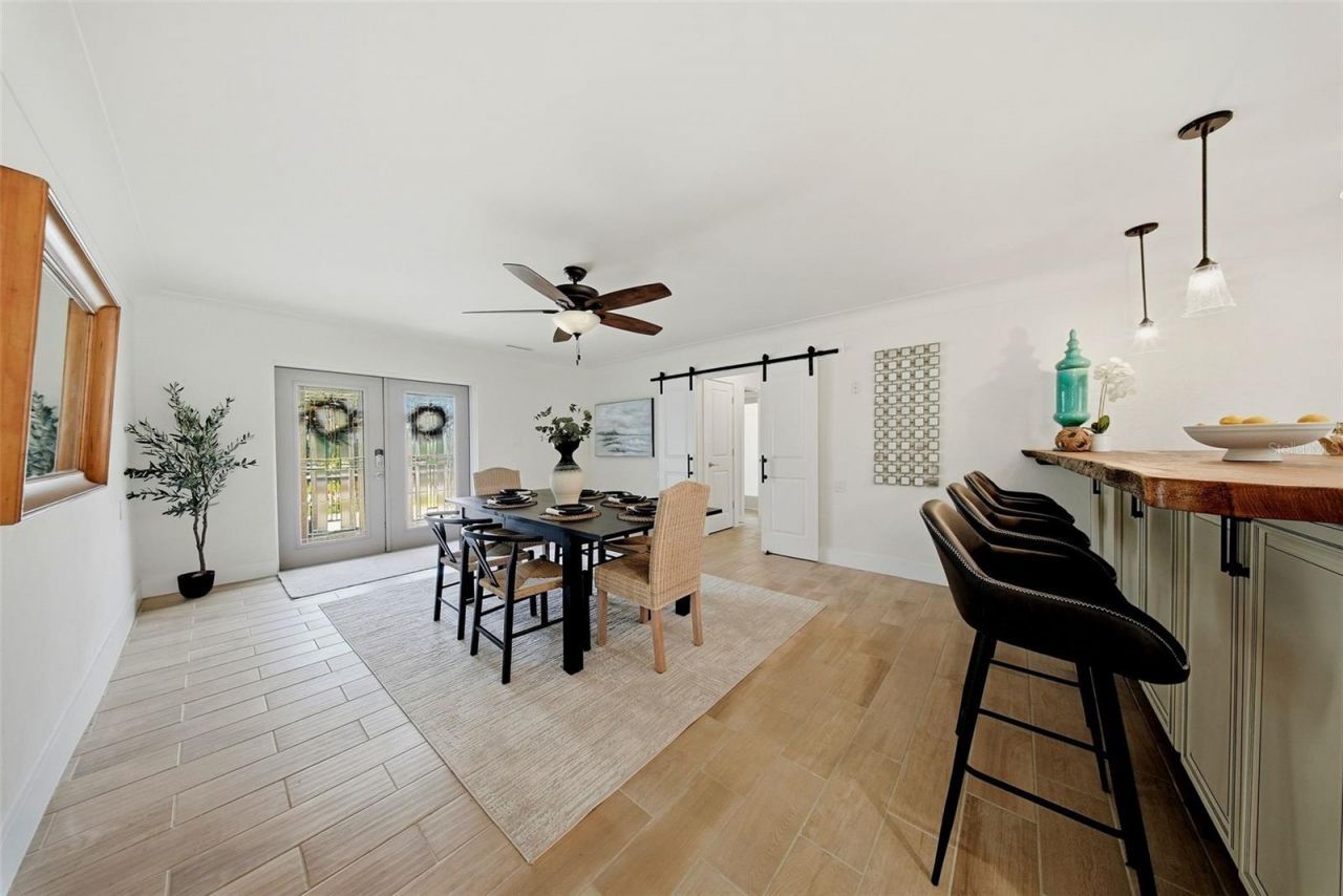 7039 Hibiscus Avenue S, South Pasadena, FL 33707 Photo